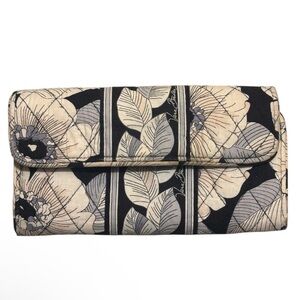 Vera Bradley Gallery Wallet